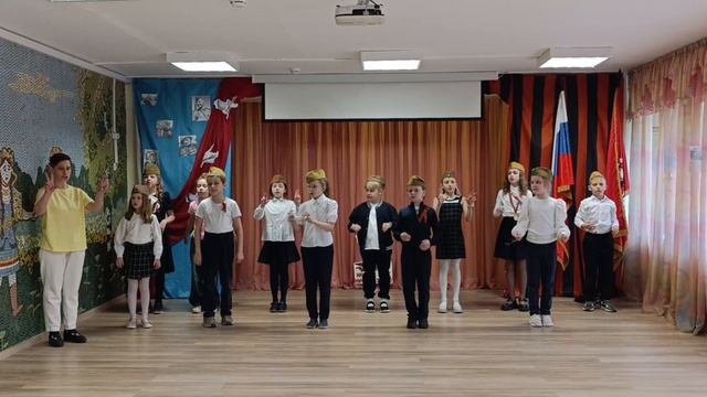 Праздничная встреча с ветеранами  педагогического труда, продолжение ч.1
