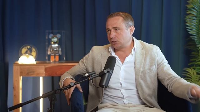 ИИ изменил всё. Что делать, чтобы не остаться за бортом? | Оскар Хартманн