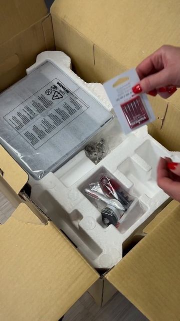 🔥Розпаковка швейцарської машини Bernina B590 #sewing #шиття #be