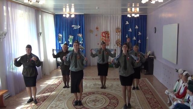 Танцевальная композиция "Праздничный май"
