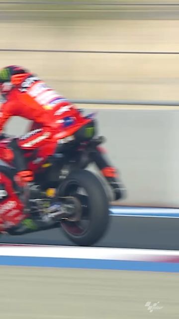 First Friday vibes of the year! ✌️ ｜ 2024 #QatarGP