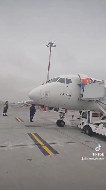 Взял и полетел в Питер. долгий перелет с пересадкой в М