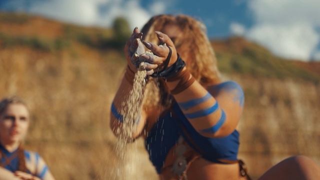 Twisted arms project - Dothraki booty shake