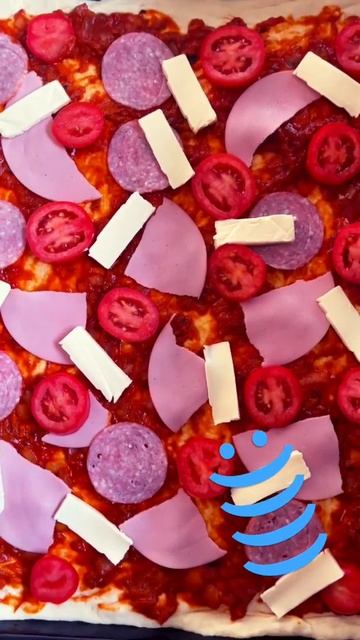 Готовим пиццу с  того что было в холодильнике:)Вкусно с