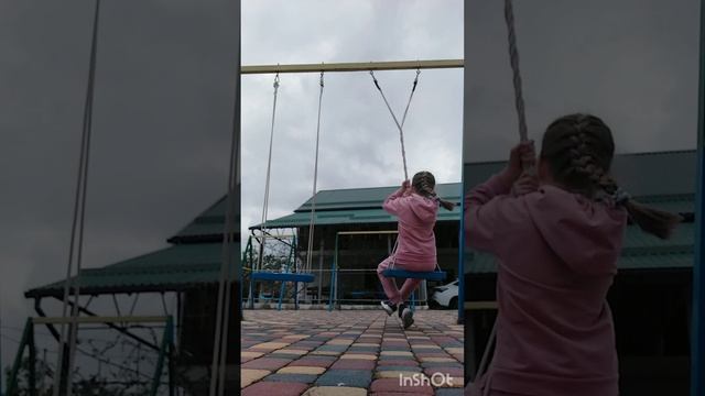 катаюсь на качели