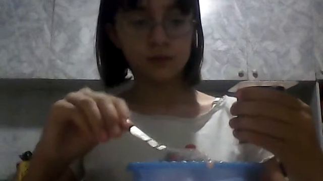 Салатик с шоколадными шариками!