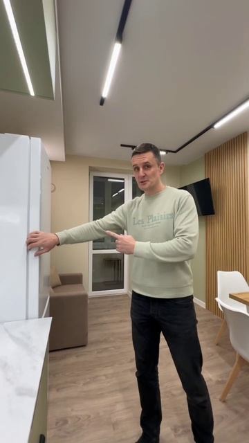 Большой холодильник😊