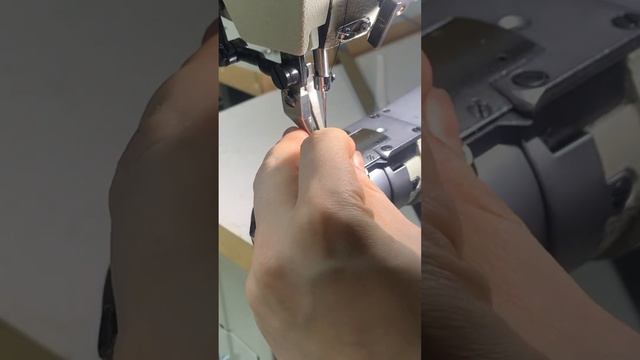 Как прошить часовой ремешок #leathermachine #sewing #sewmachine #leathercra