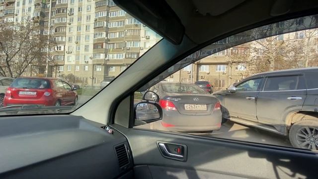 Как припарковаться передом. Парковка передним ходом. Диагональная или парковка ёлочкой.