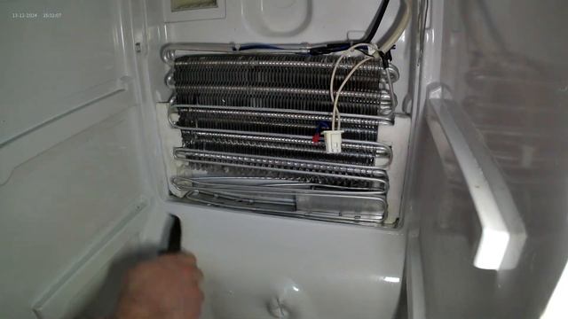 Ремонт группы оттайки холодильника Indesit