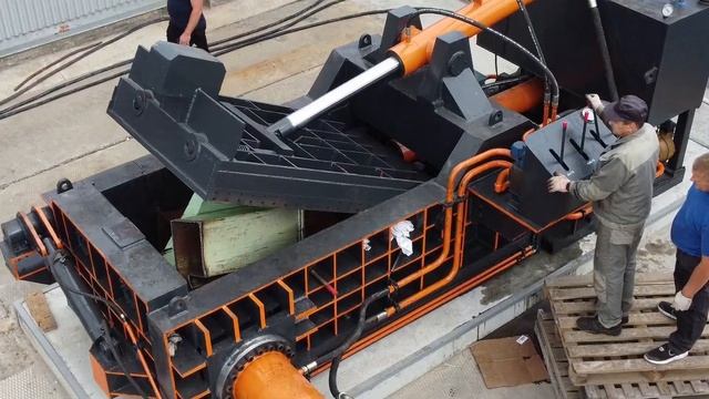 Пакетировщик для лома Y81-250 СИЛАЧ / Baler for scrap