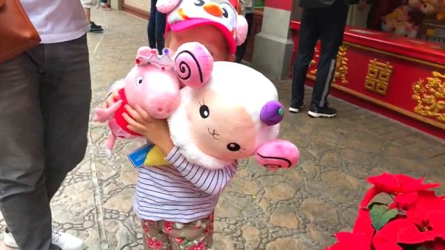 Лайк Настя (Like Nastya) - ВЛОГ в СУПЕР парке аттракционов и развлечения для детей в Гонконге