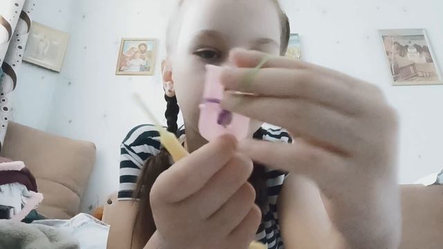 как научиться плести баклажан из резинок🍆