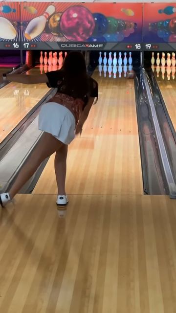 Did You Think This Ball Was Going In The Gutter？!？😬#stormnation #viseinserts #coolwick #bowling