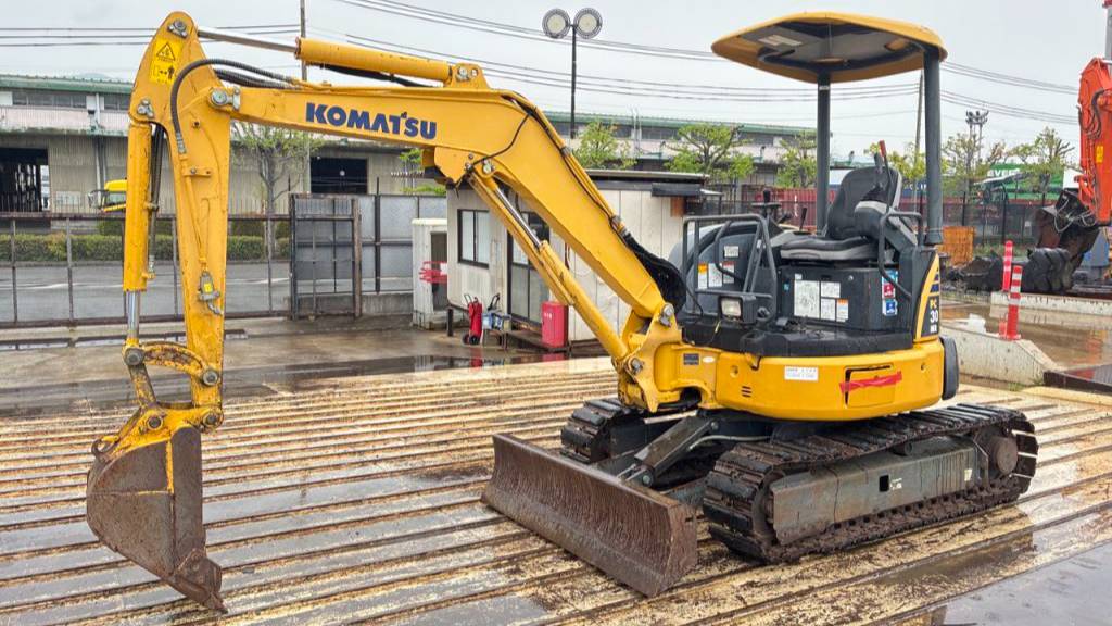 Японский экскаватор KOMATSU PC30MR-3 под заказ. 2014 год, 3196 моточасов. Тел. 8-914-792-77-71