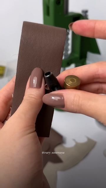 🪡 Как обтянуть кнопки экокожей #шитье #швейныелайфха?