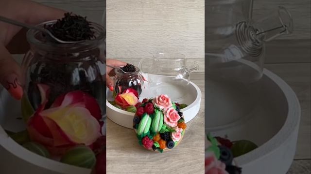 Чайник для заварки чая с декором на крышке из полимерн