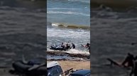 В районе Шаморы внезапная волна перевернула несколько лодок с рыбаками