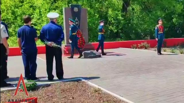 возложение