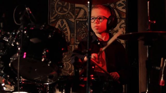 Пугонен Матвей: Бабка - Ёжка (drum cover live)