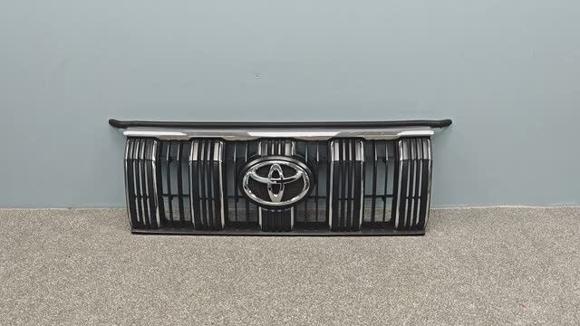R1071957 РЕШЕТКА РАДИАТОРА TOYOTA LAND CRUISER PRADO 150 2017+ Б/У 5310160K50