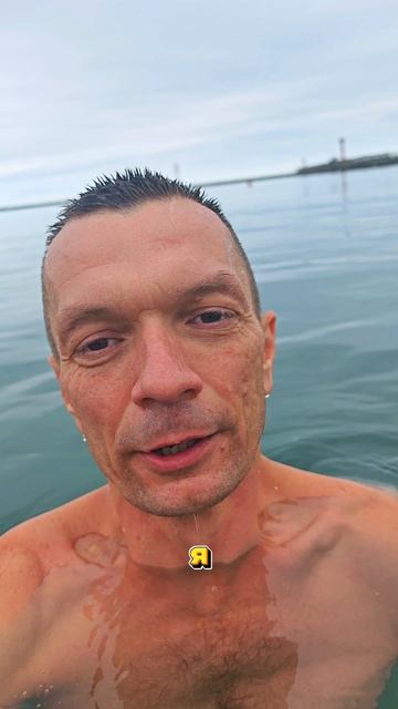 559-й день закаливания! 💪 В Сочи искупался и получил удовольствие! 🌊 Всем хорошего дня! ☀️😊