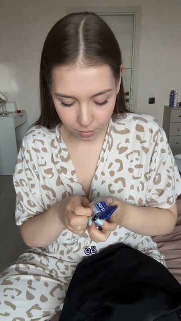 Быстрый способ очистить воротник от тонального средства 🔥