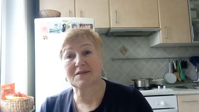 Приготовила из того, что нашла в холодильнике. Салат "В