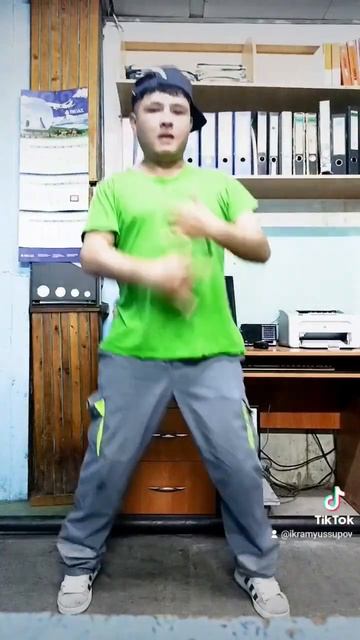 Худею на работе 🤣🤣I'm losing weight at work🤣🤣