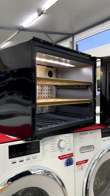🍷 Винний холодильник SMEG СVI 618 NX 45см