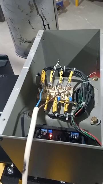 генератор и двигатель в работе