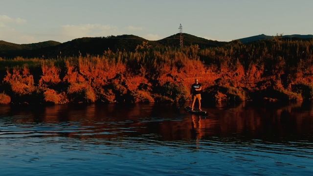 Обзор SUP-доски EasyRider Safari на красивом закате