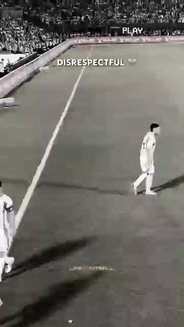 Fans Disrespect Messi By Throwing A Bottle😔💔 #shorts #football #soccer