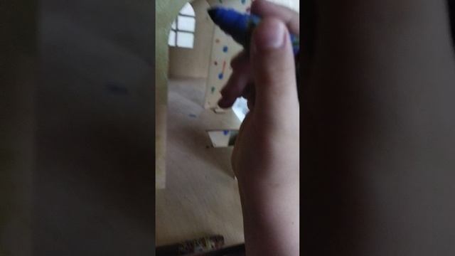 раскрашиваю домик вторая часть