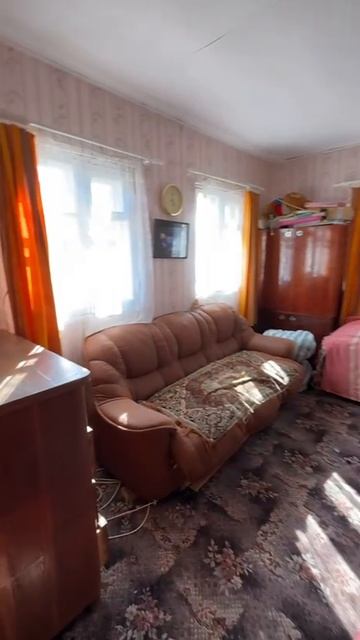 Земельный участок в дер.Петрушевская и два больших дома на нём