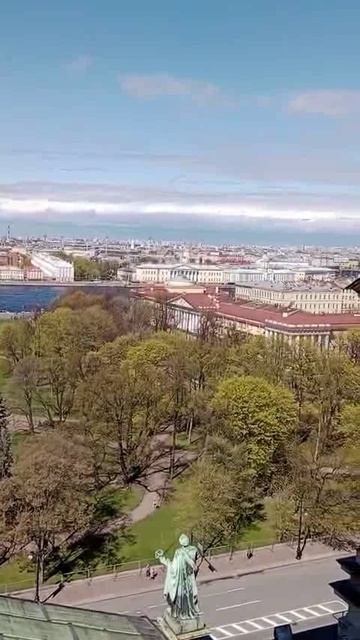 Вид на Неву с Исакиевского собора.