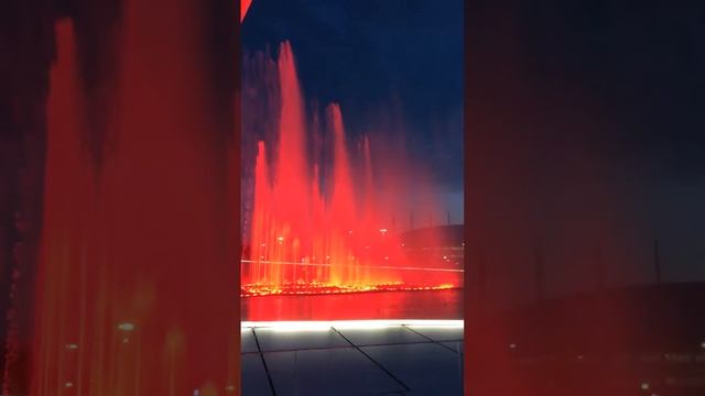 Эксклюзив Тенькоф залез   фонтаны Адлер Сочи и искупался