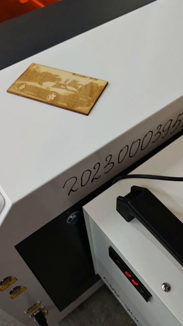 изображение Mercedes R129 на фанере