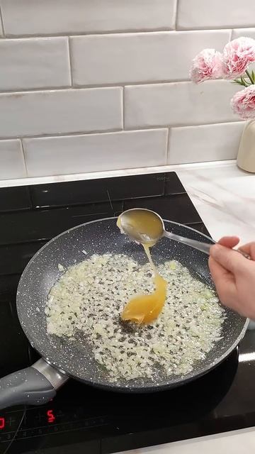 Куриные плечики в домашнем барбекю соусе