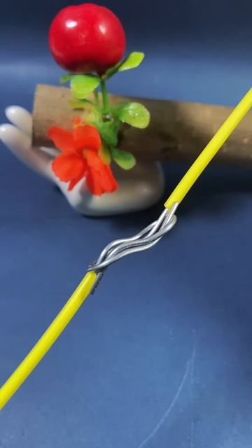 Here's how to connect the cables so they don't come loose easily #shorts