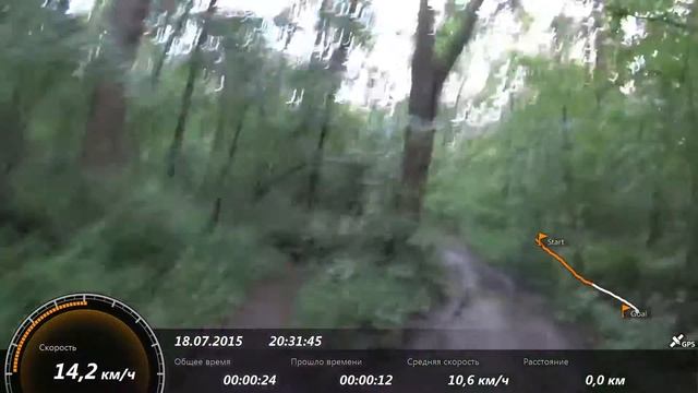 Не справился с управлением на скользкой лесной дорожк