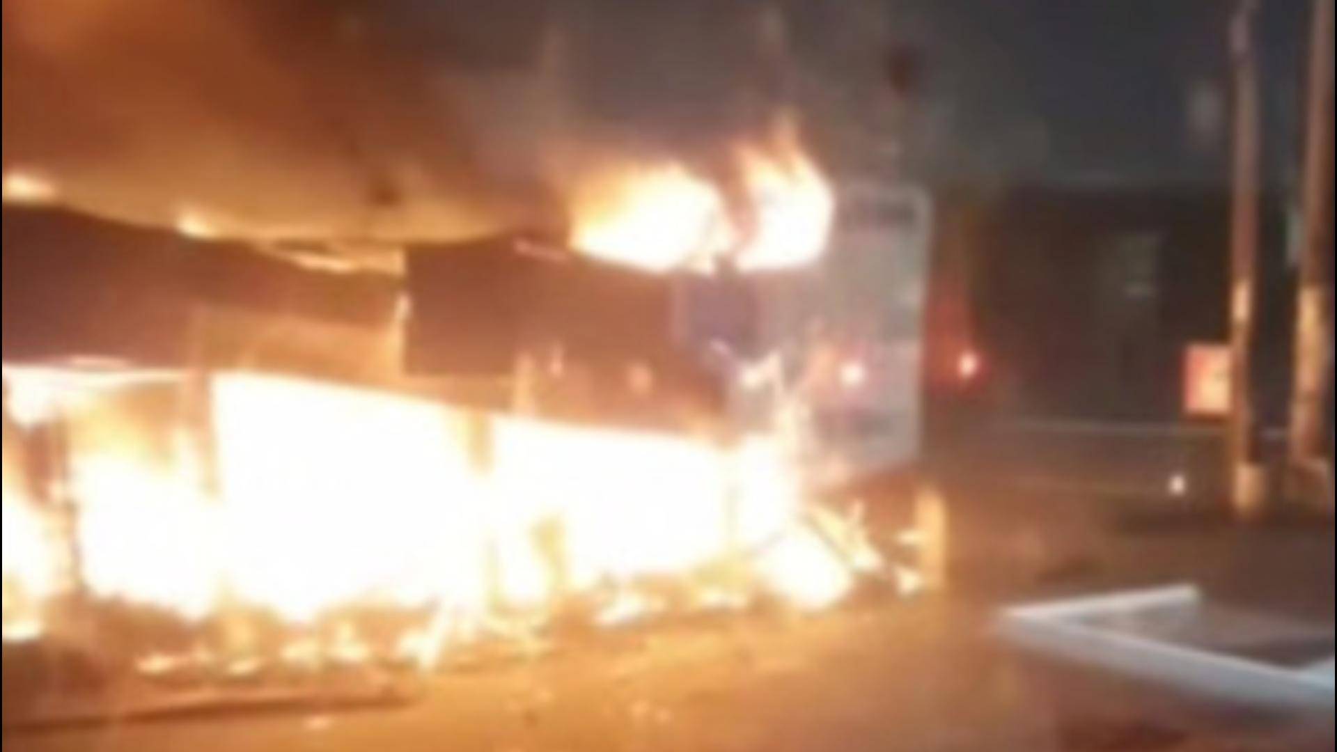 В Токмаке после удара БПЛА загорелся рынок