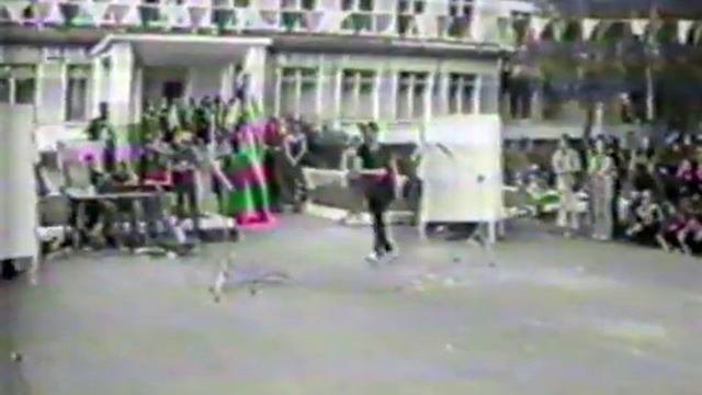 школа №13 отчетный концерт 2002 год  (видео архив VHS)