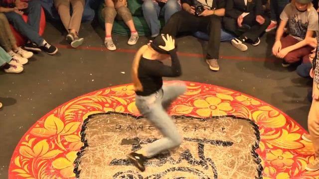 Dance Battle "БИТ" 2015: Locking 1/8 final