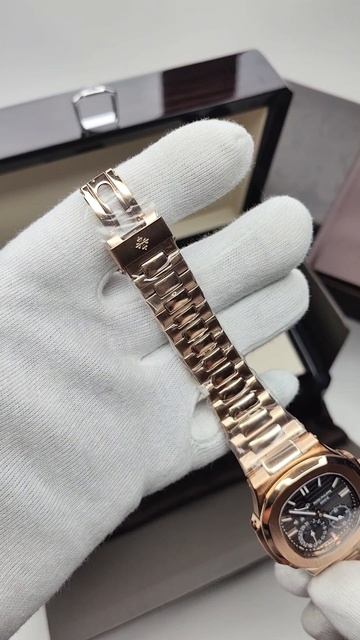 Часы Patek Philippe Nautilus