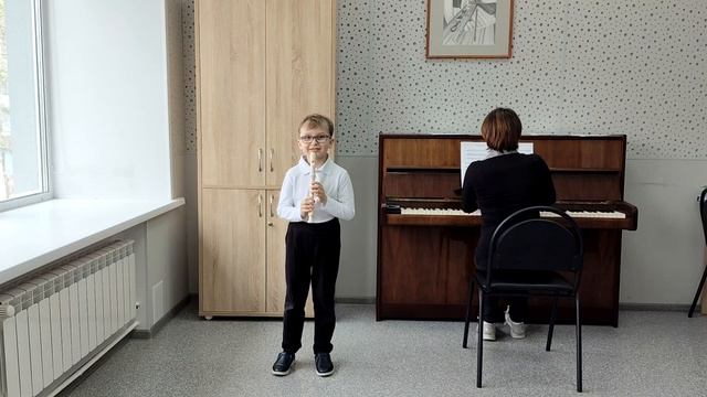 И.Шильцева " Весёлый дятел"
Саша Тютин