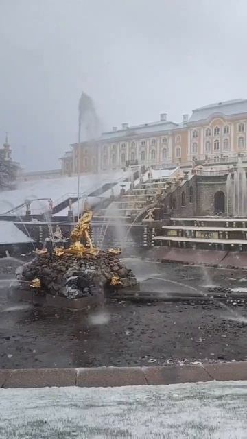 Состояния воды в Петербурге. Петергоф, фонтаны