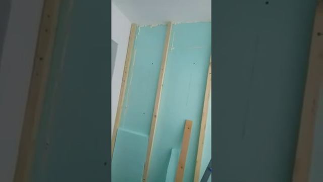 Остекление, утепление балкона. Начало работ