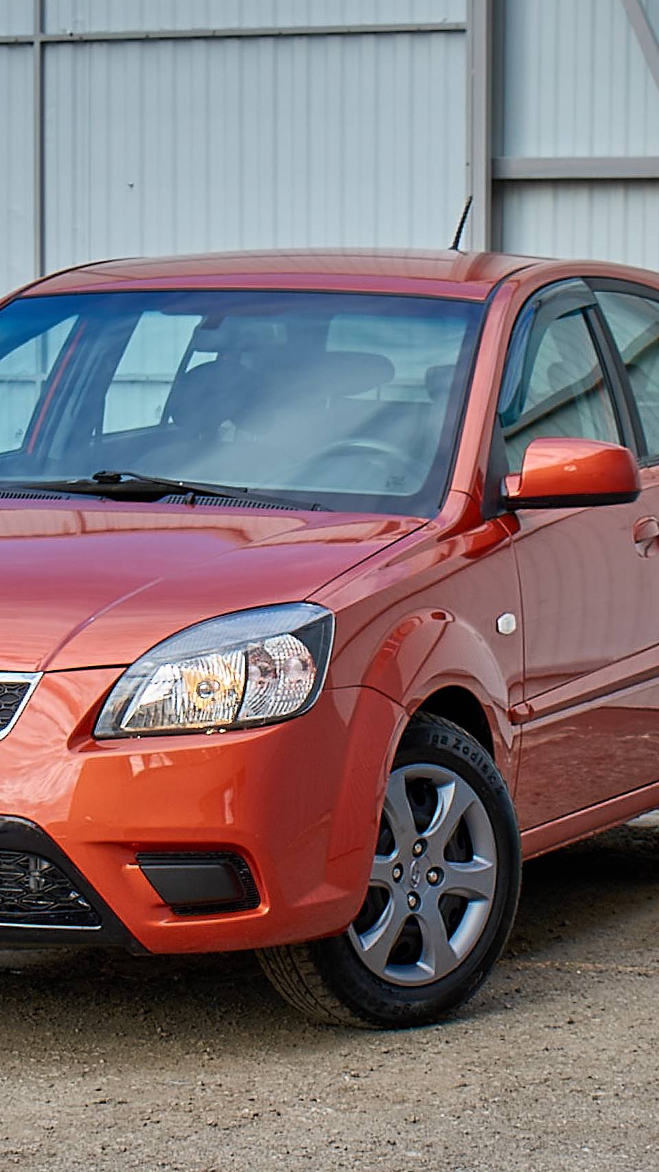 Обзор на Kia Rio Хетчбэк 1.4 AT 2011г