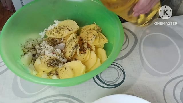 Есть картошка  и курочка.Срочно готовим этот очень вку